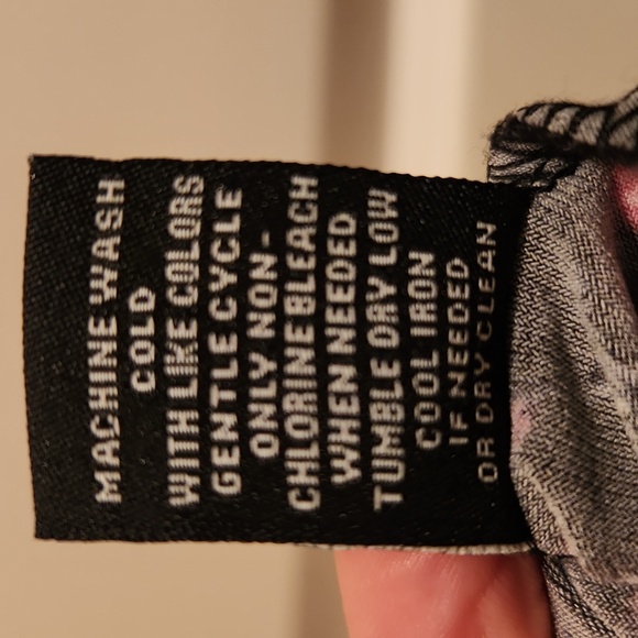 PREMISE Floral Sleeveless Knot Tie Front Blouse - Picture 4 of 7